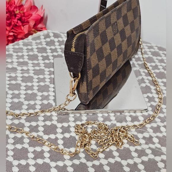 LOUIS VUITTON Damier Ebene Pouch CONVERTED to CROSSBODY (Unbranded chain - Picture 12 of 17
